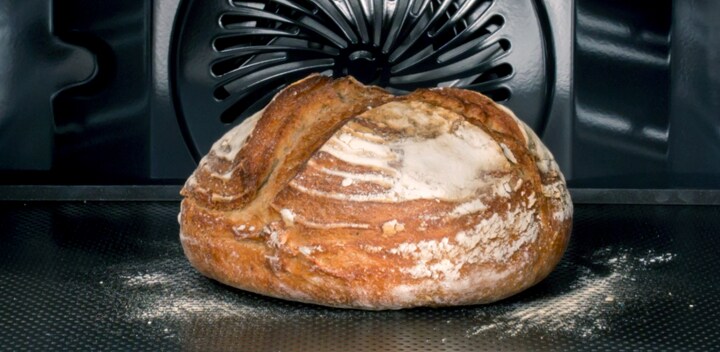 Baking in the Multifunction PlusSteam steam oven