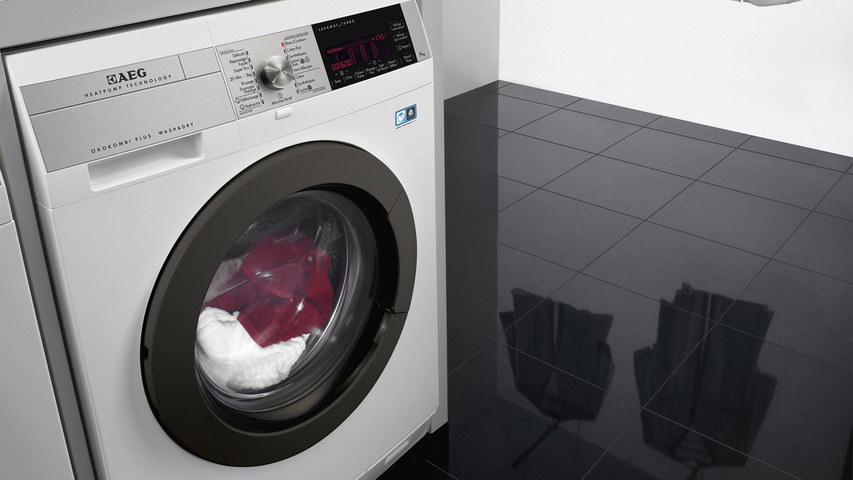 The control panel of an AEG ÖKOKombi Plus washer dryer
