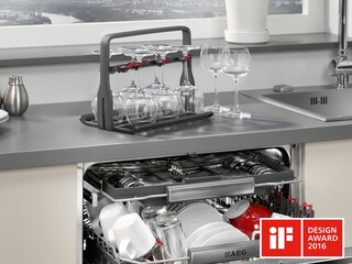 The AEG Glass Basket safely precious champagne flutes