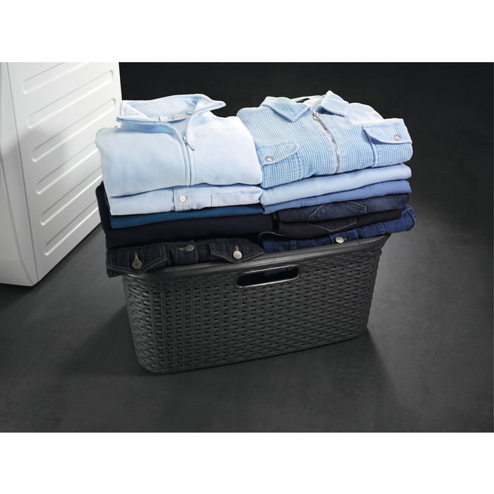 AEG - 9 kg washing machine - L6FBK941B