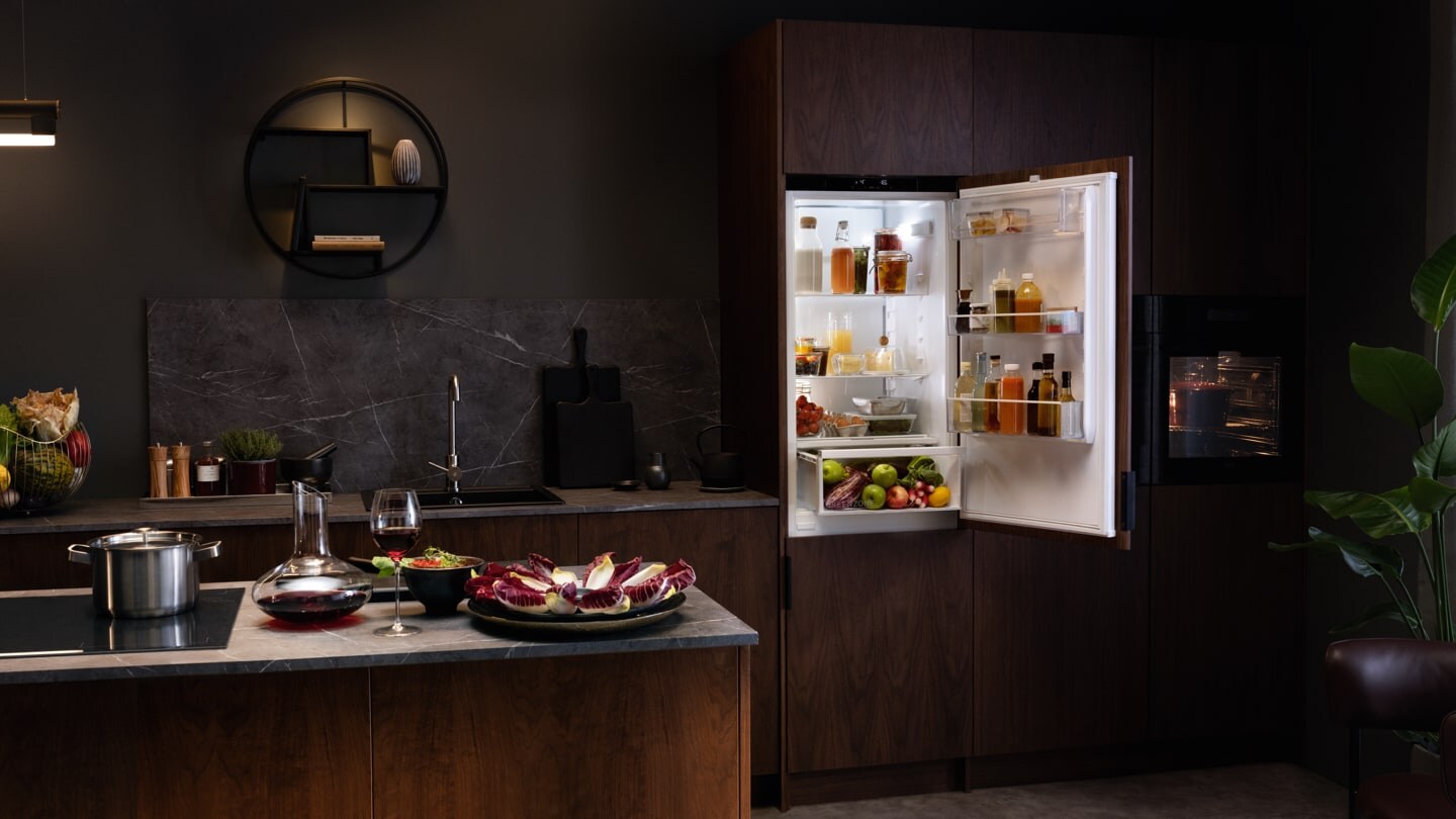 AEG Fridge Freezers Integrated Freestanding AEG