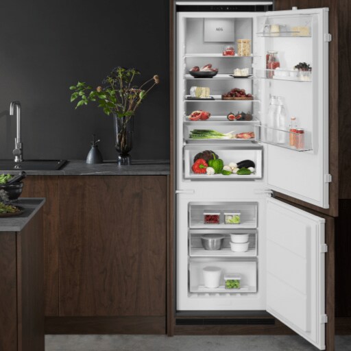 AEG Fridge Freezers Integrated Freestanding AEG