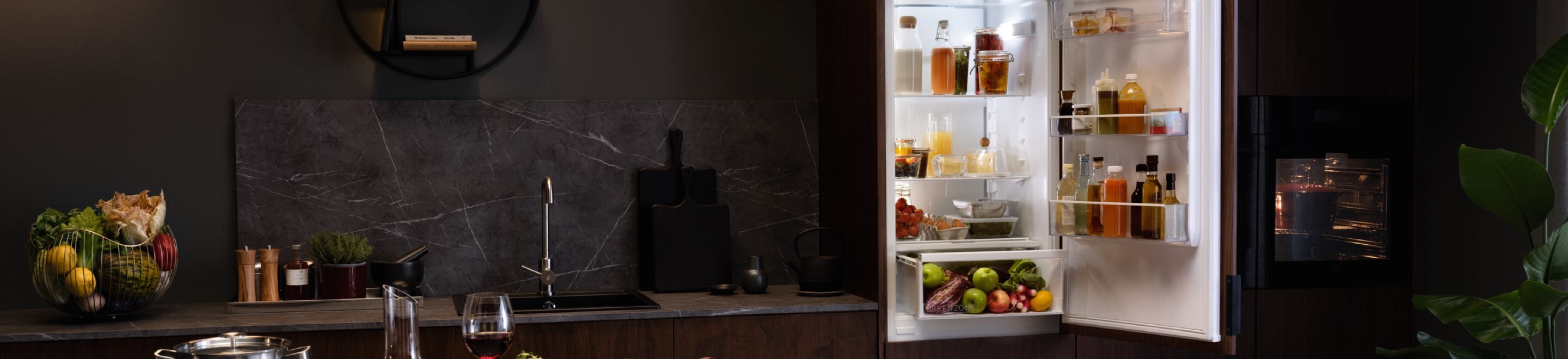 AEG BuiltIn & Integrated FridgeFreezers AEG