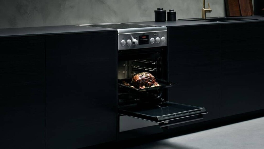 Oven Buying Guide Pyrolitic, Steam and More AEG