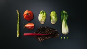demonstration of how keeping ingredients separately will help them stay fresh