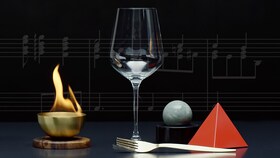 An image depicting the relationship between sounds and the experience and taste of a meal