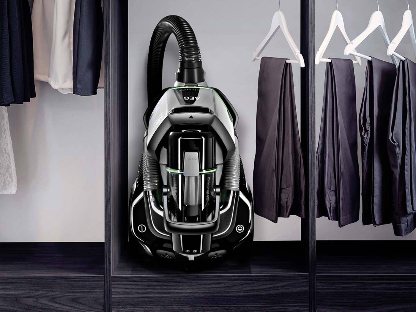 Vacuum Cleaner Buying Guide Choose The Right One AEG