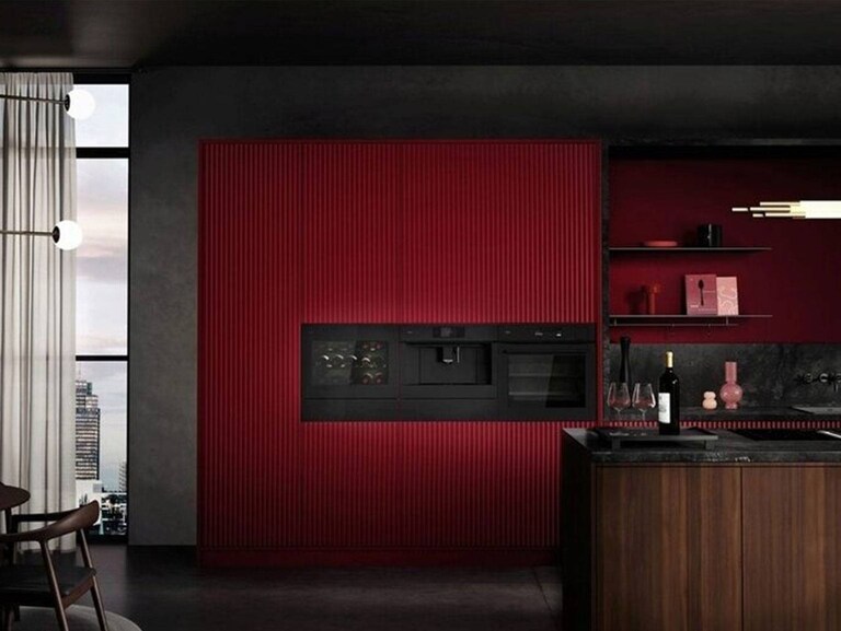 Kitchen isle with lamps